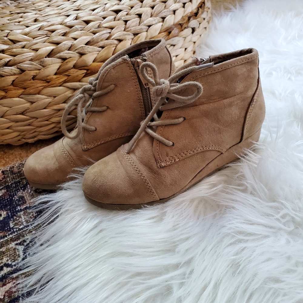 MadLove girls tan wedge booties